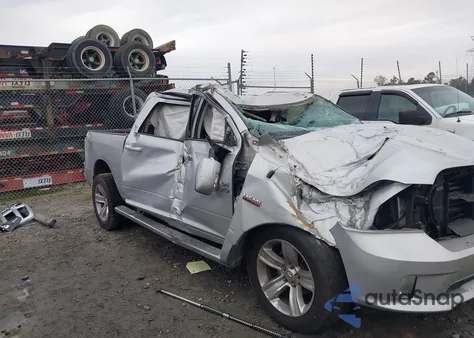 2015 Ram 1500 Sport z USA, uszkodzony, nr VIN 1C6RR7MT2FS520876